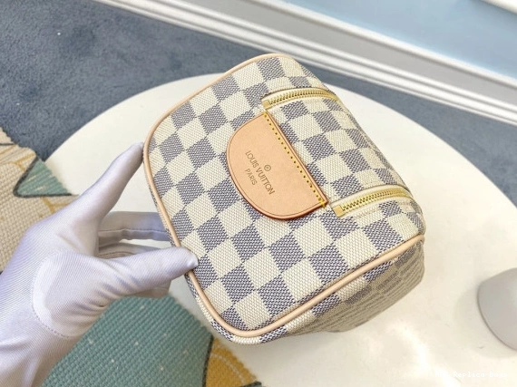 Aaa replica bags VUITTON TOILETRY BAG LOUIS 0822